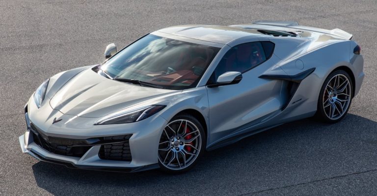 Here's Your First Look at The 2023 Chevrolet Corvette Z06