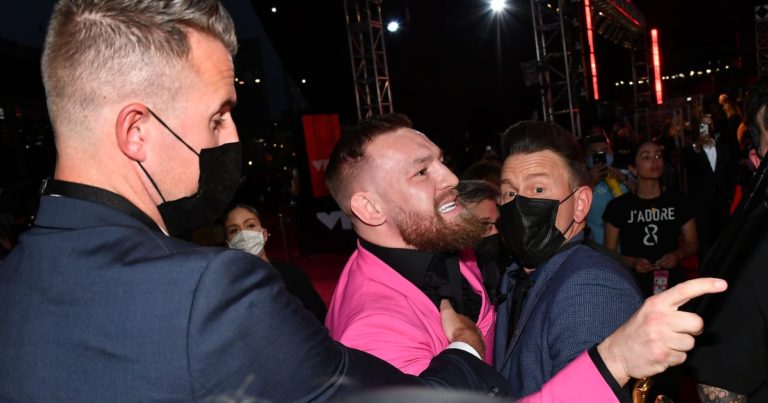 Conor McGregor Explains Machine Gun Kelly VMA Red Carpet Scuffle After Photo Snub